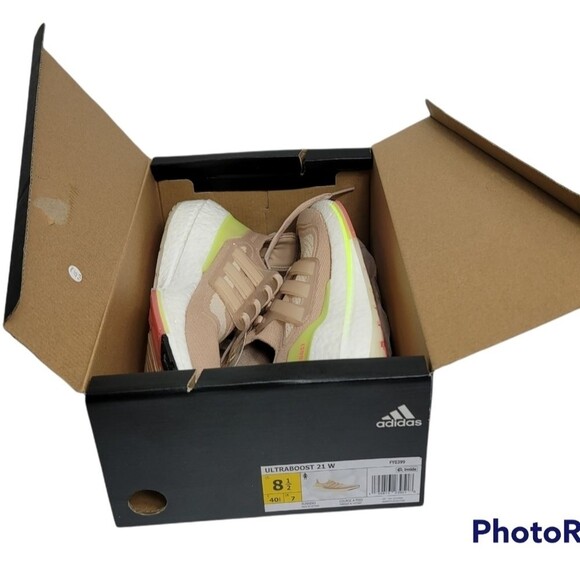 ADIDAS‎ ULTRABOOST 21 Women's SIZE 8.5 - Picture 3 of 9